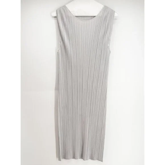 PLEATS PLEASE ISSEY MIYAKE BASICS in LIGHT GRAY OS - Picture 1 of 5